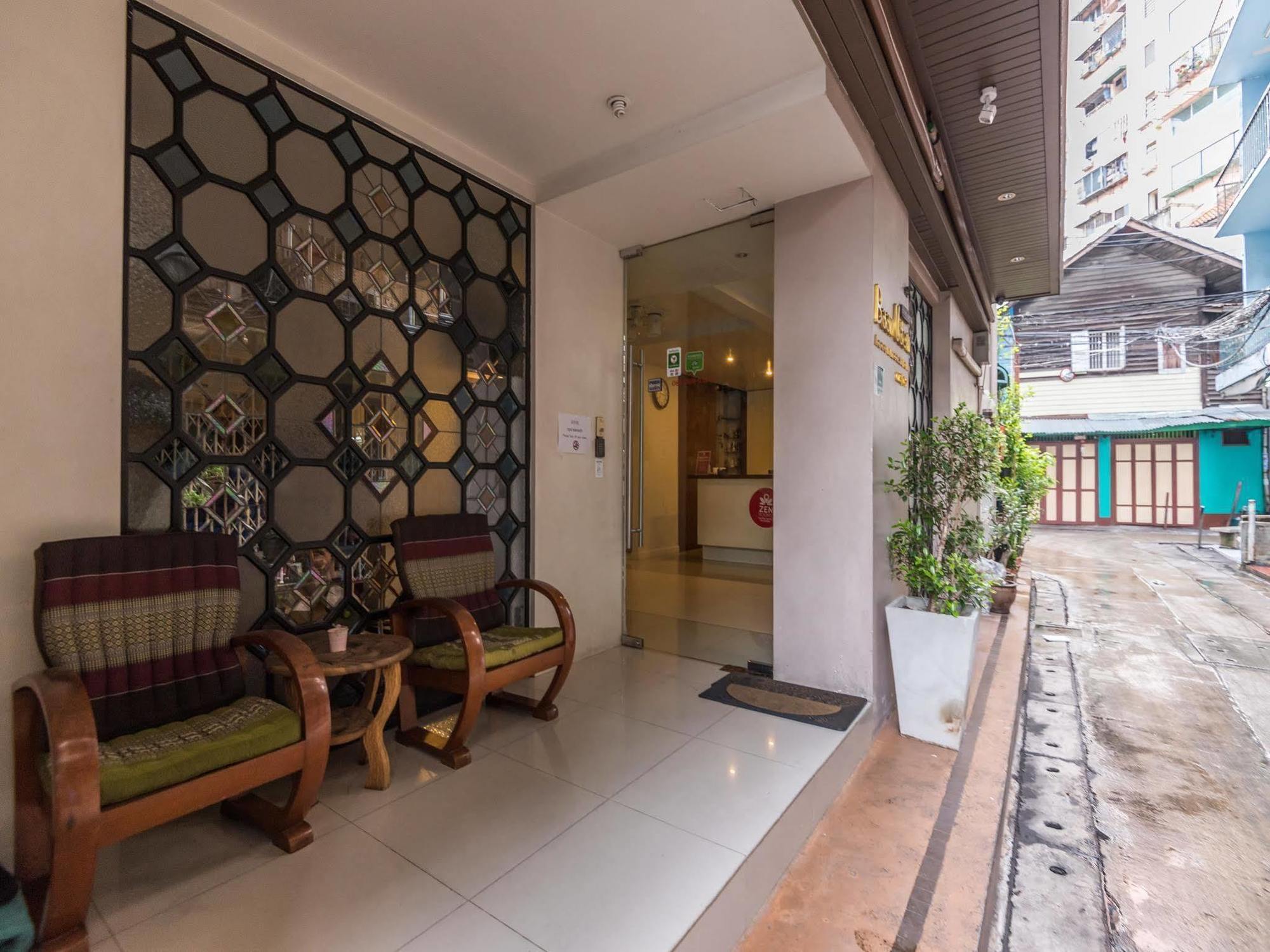 Oyo 307 Baan Udom Hotel Bangkok Luaran gambar