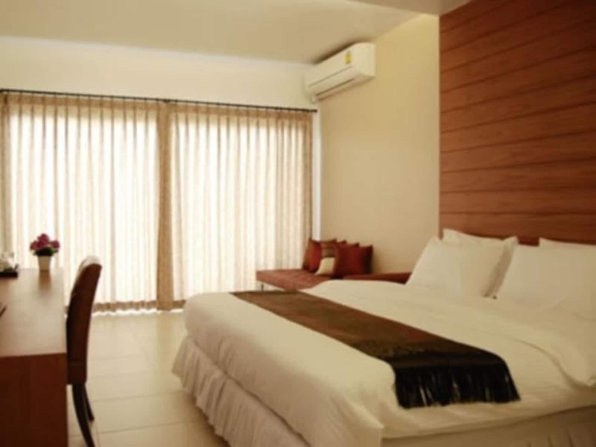 Oyo 307 Baan Udom Hotel Bangkok Luaran gambar