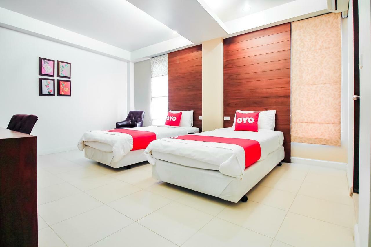 Oyo 307 Baan Udom Hotel Bangkok Luaran gambar