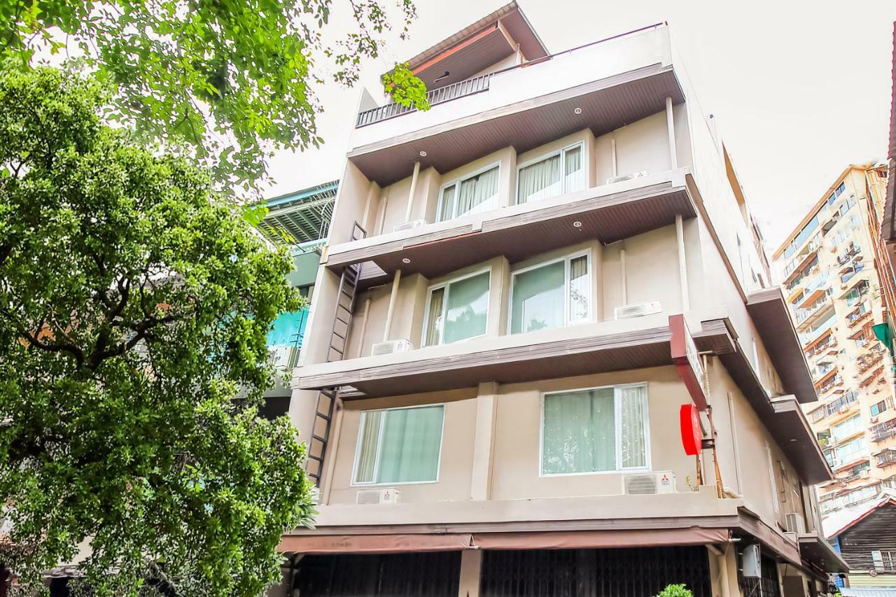 Oyo 307 Baan Udom Hotel Bangkok Luaran gambar